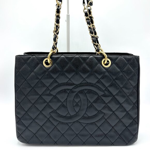 CHANEL Handbags - Chanel CC Black Caviar Grand Shopping Tote